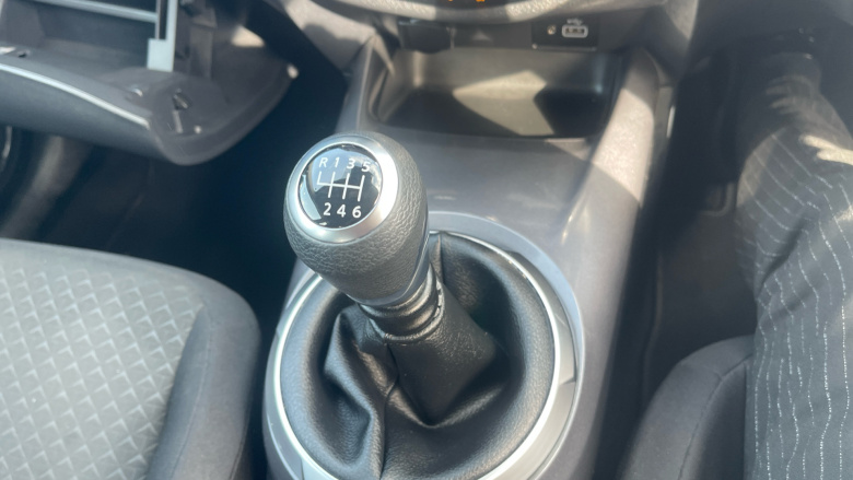 Nissan Juke 1.0 DiG-T 114 Acenta 5dr Petrol Hatchback